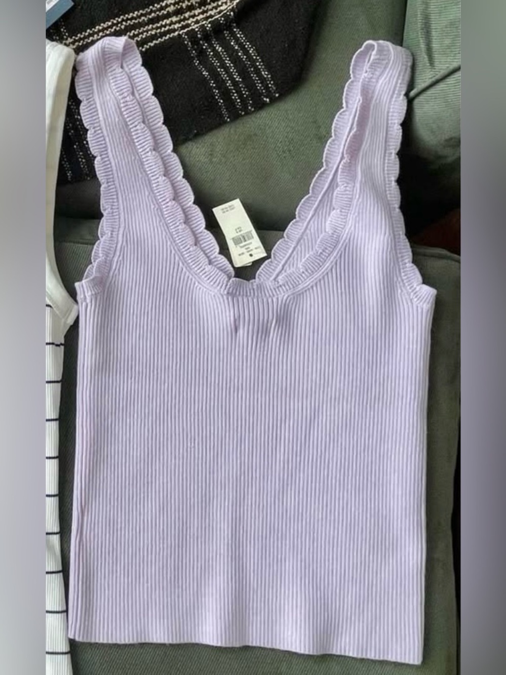 aerie Lilac Ribbed reversible V-Neck Tank - Picture 2 of 2